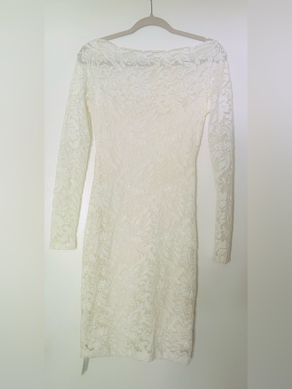 NEW w/tag PattyBoutik Women's White Lace Long-Sleeve Bodycon Dress